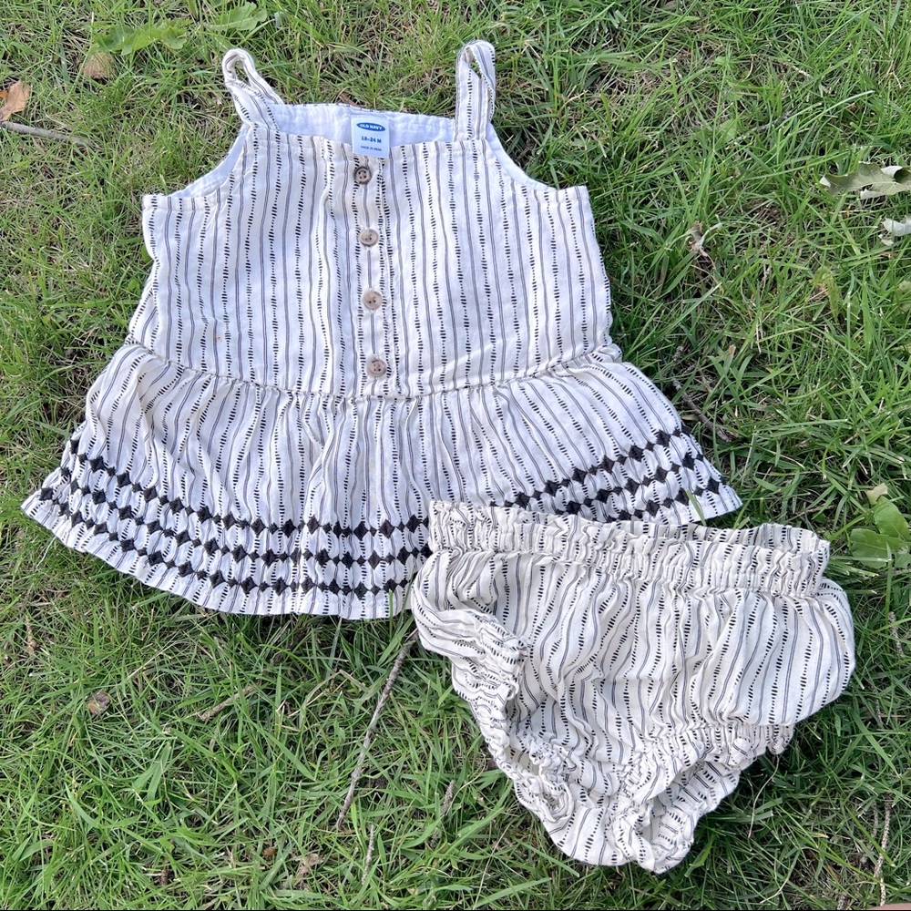 Old navy tank boho tribal set with buttons